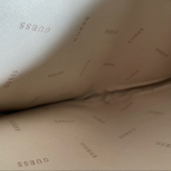 Guess Pink Zippered Laptop Case 14x9.5” - Picture 6 of 7